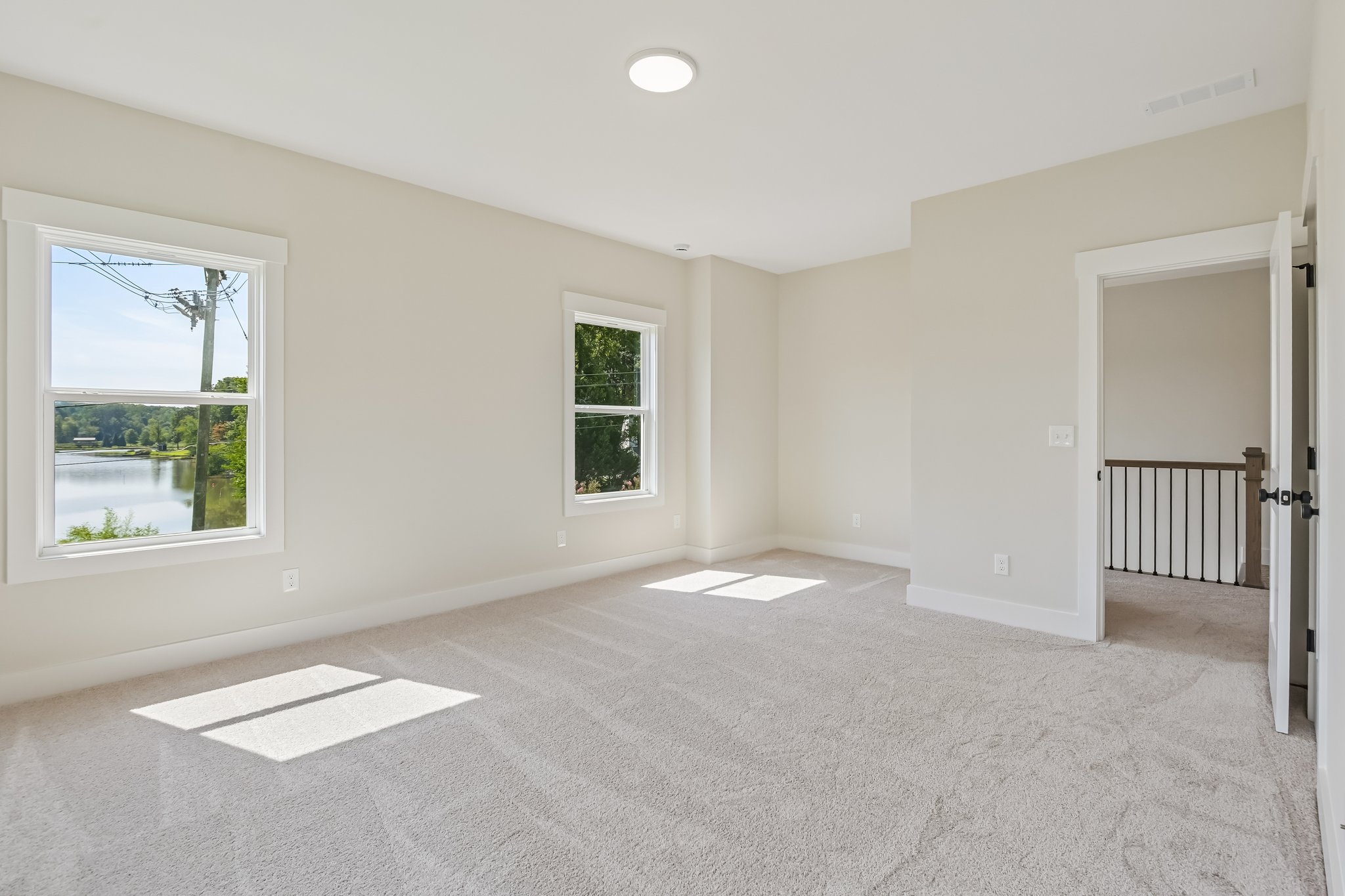 Hillshire Dr-S0309-026.jpg