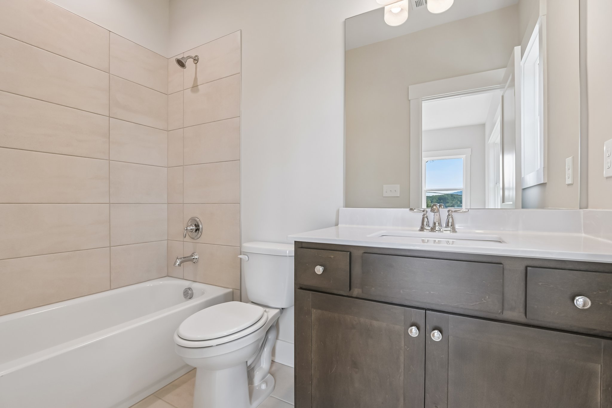 Hillshire Dr-S0309-029.jpg