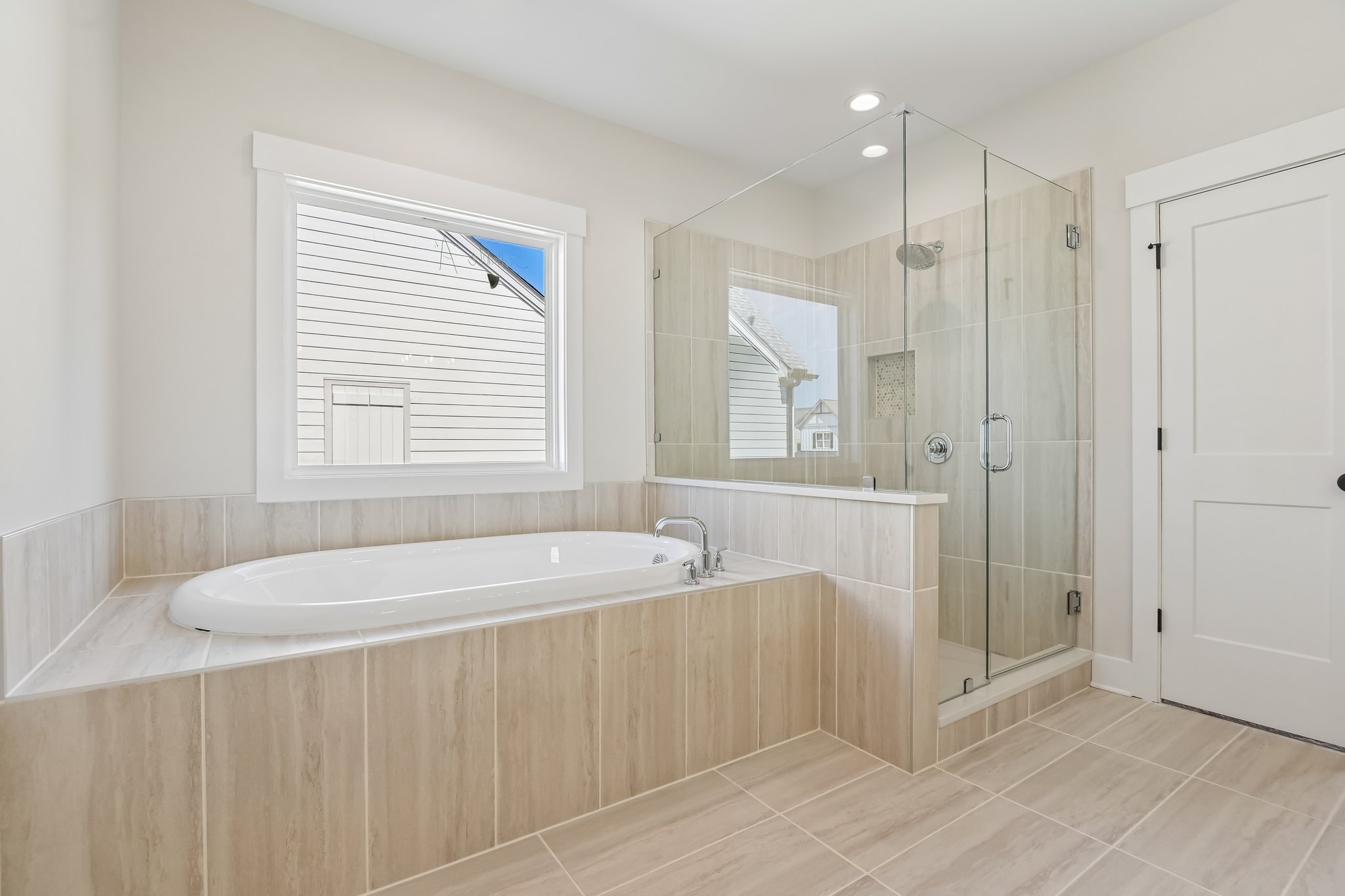 Hillshire Dr-S0309-033.jpg