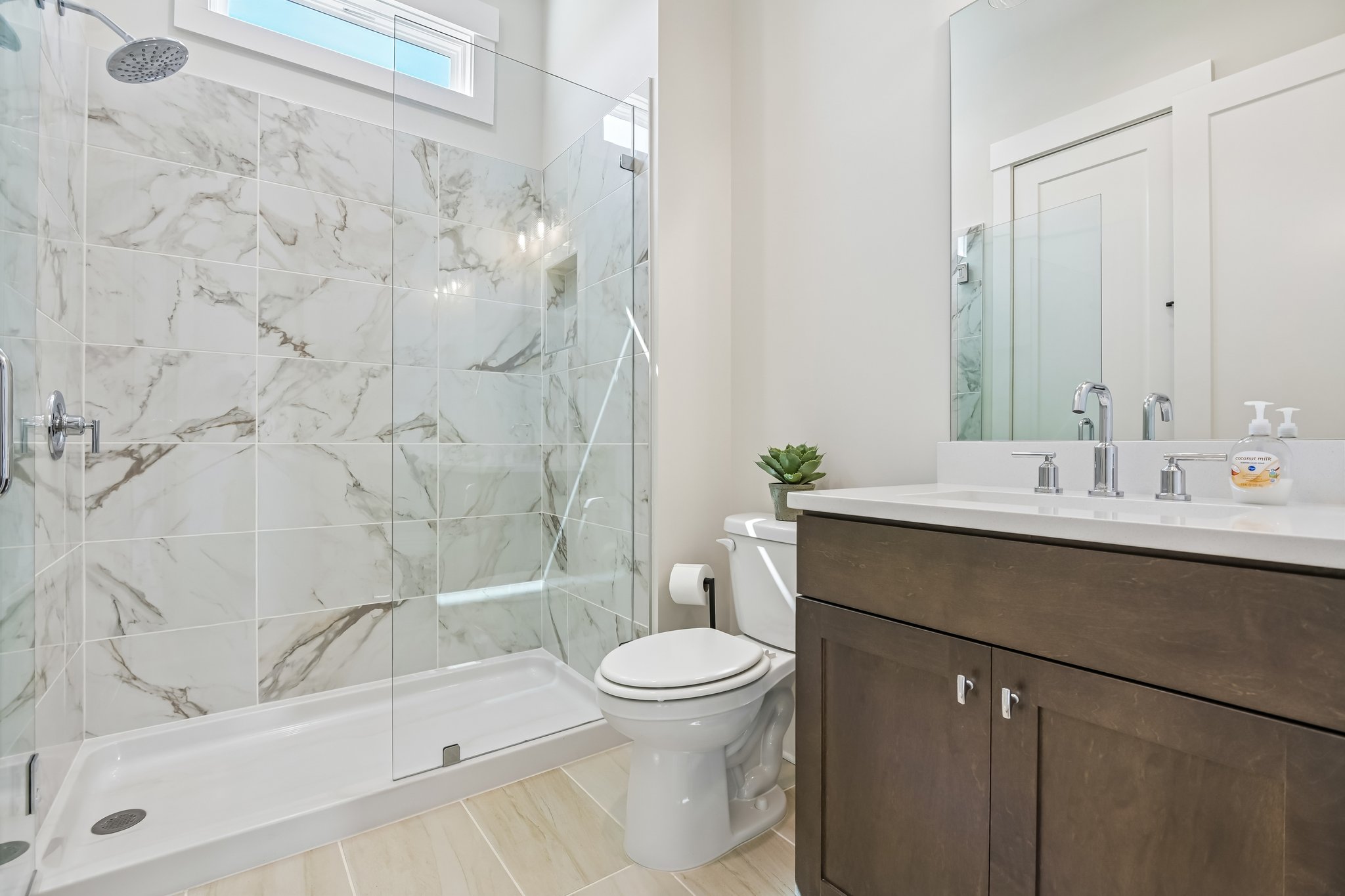Hillshire Dr-S0309-040.jpg