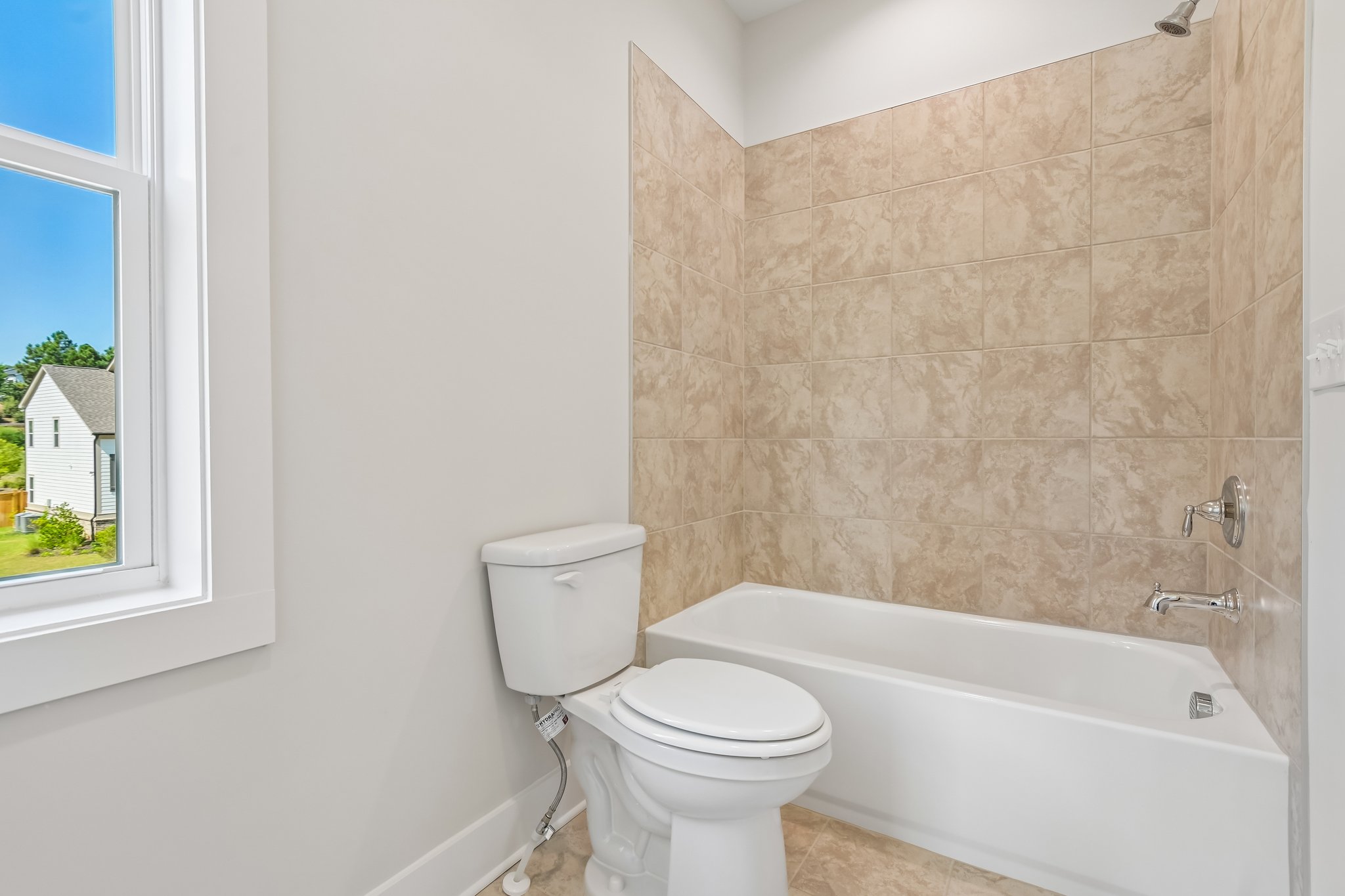 Hillshire Dr-S0309-046.jpg