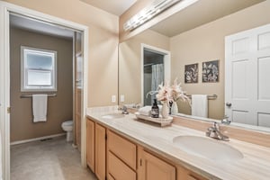 Upstairs shared hallway bathroom.