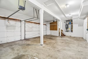 3 car garage!