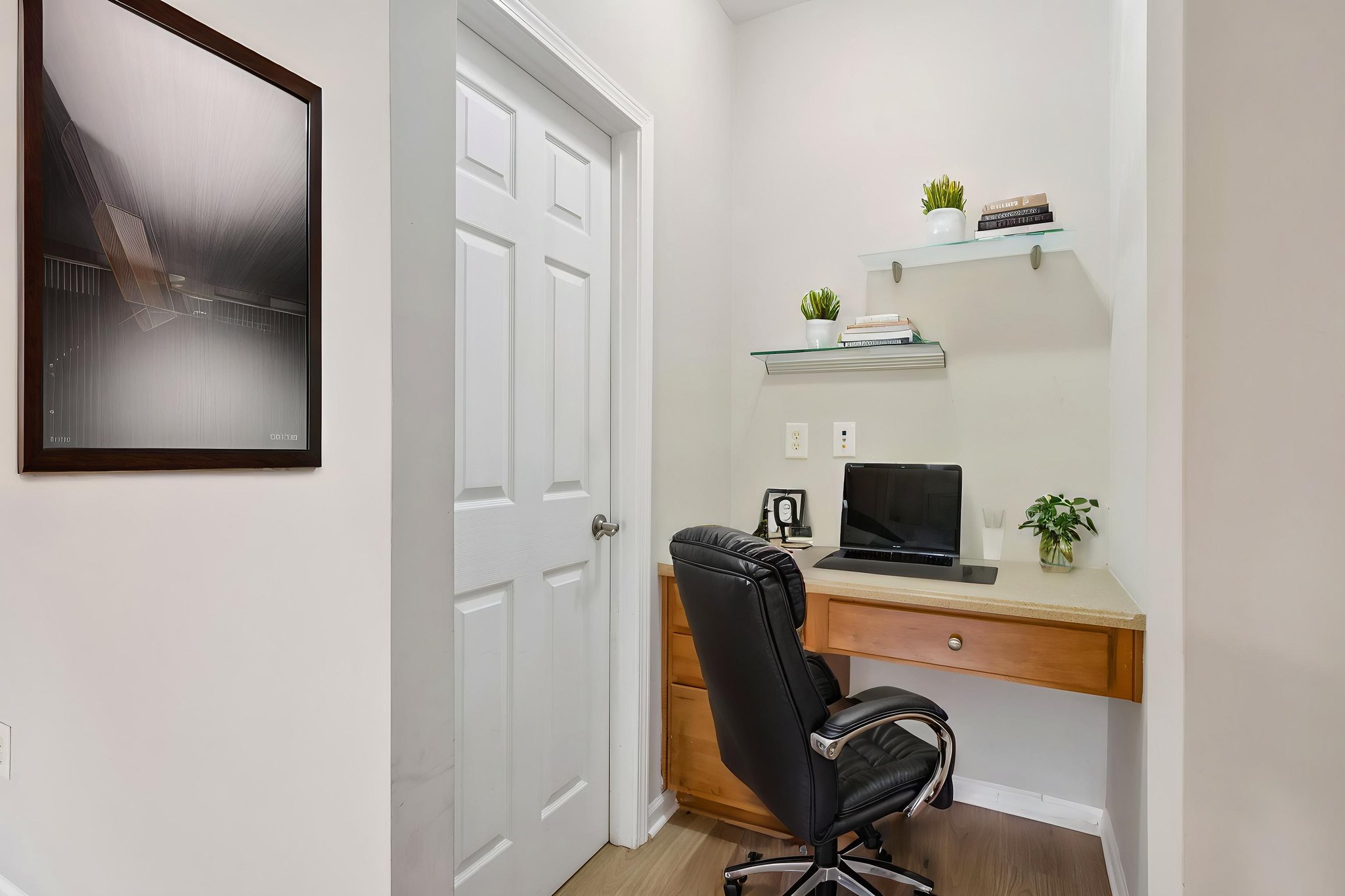 Office Nook virtually staged.jpeg