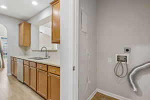 Kitchen/Laundry Room