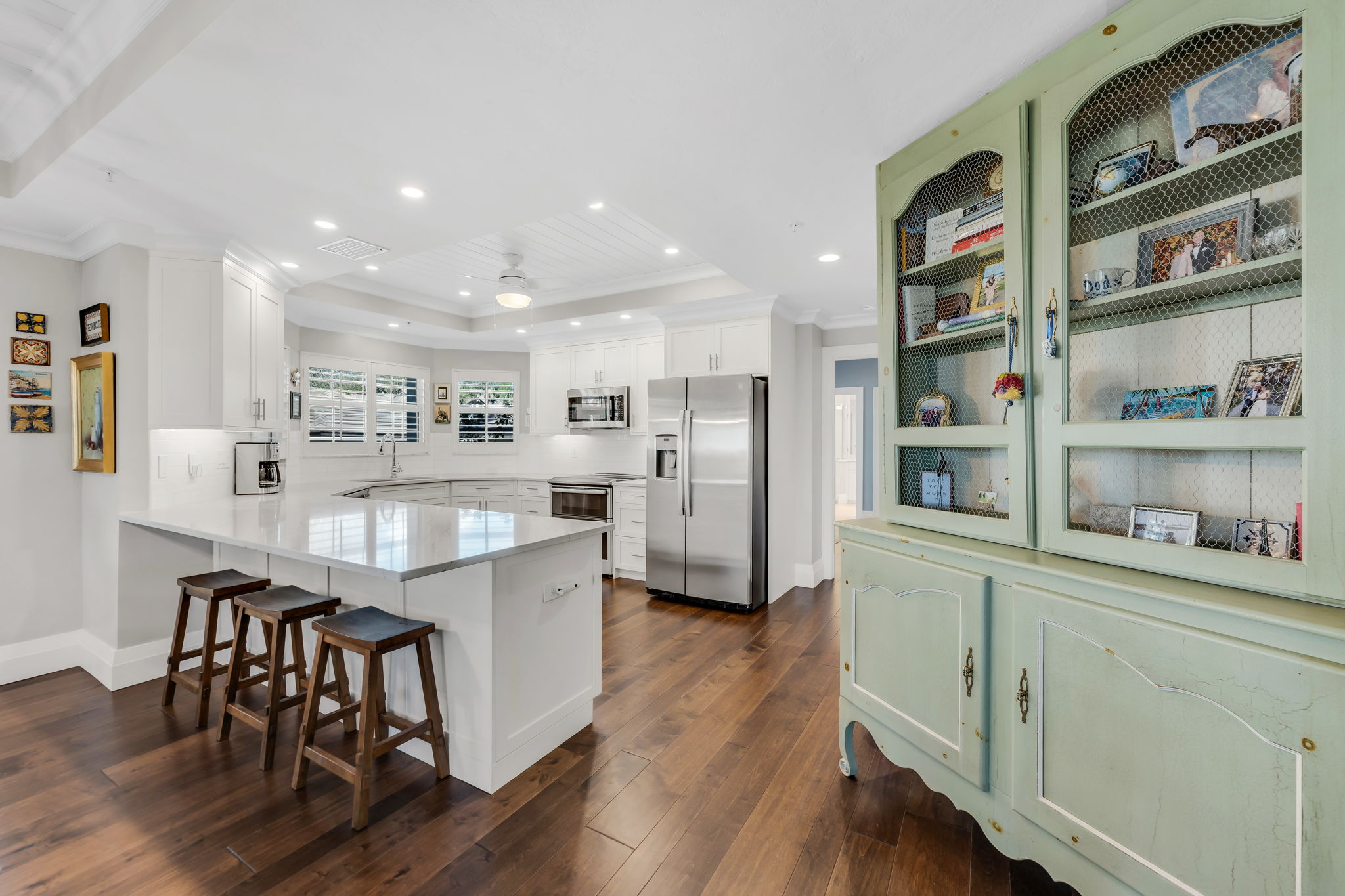 Breakfast Bar - Kitchen