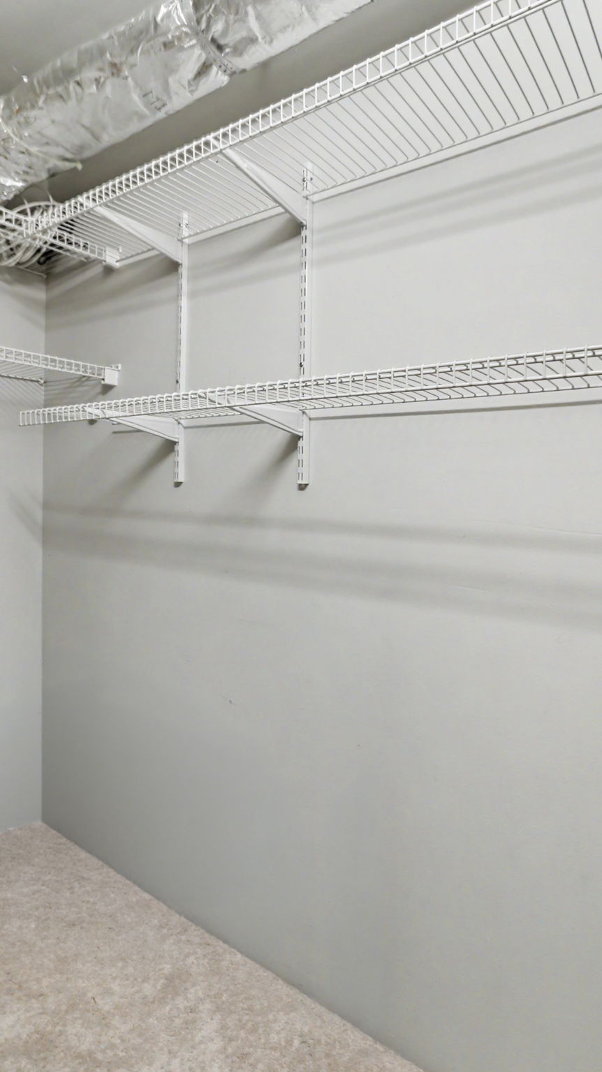 Walk-in Closet - Bonus Room