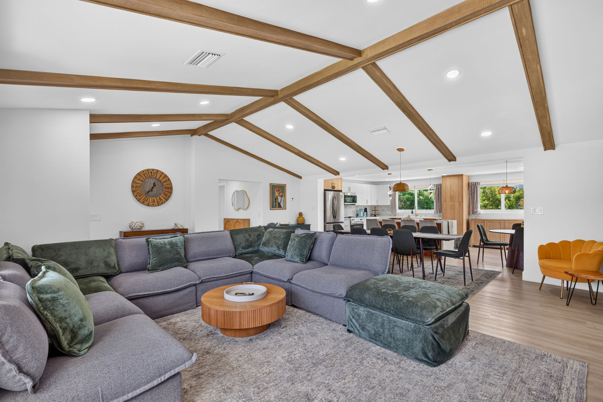 Living Room 4 of 4