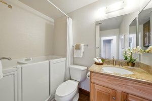  Photo 23