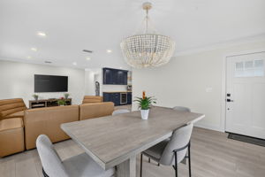 Dining Room 2 of 4
