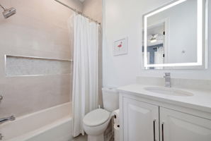  Photo 46