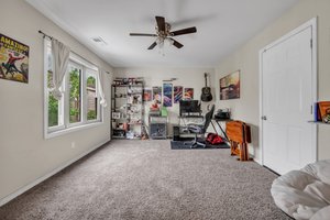 play room/office space