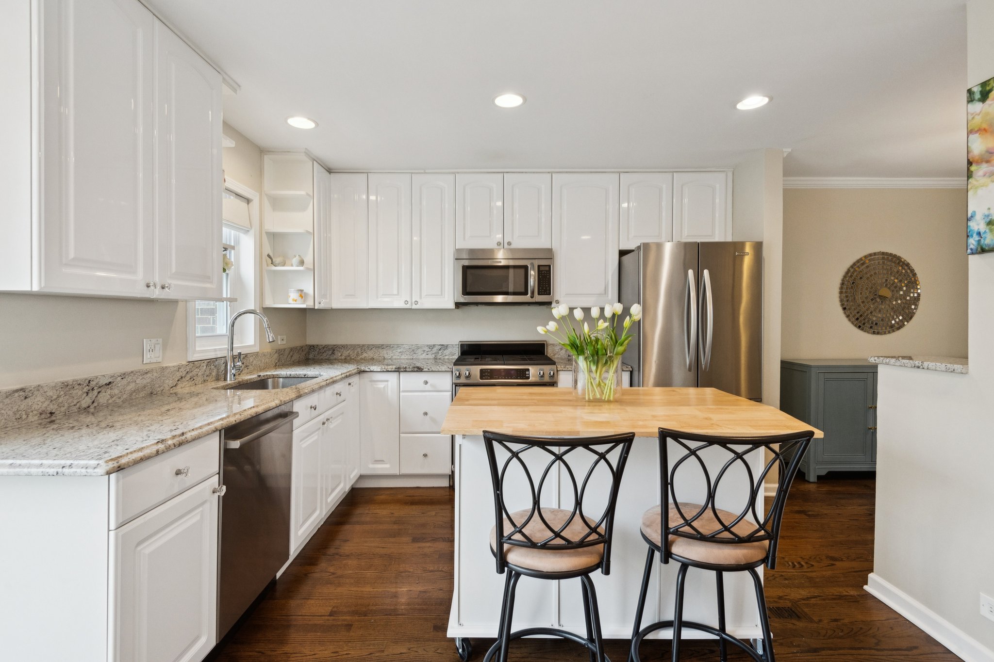 3315 N Racine Ave_009.jpg