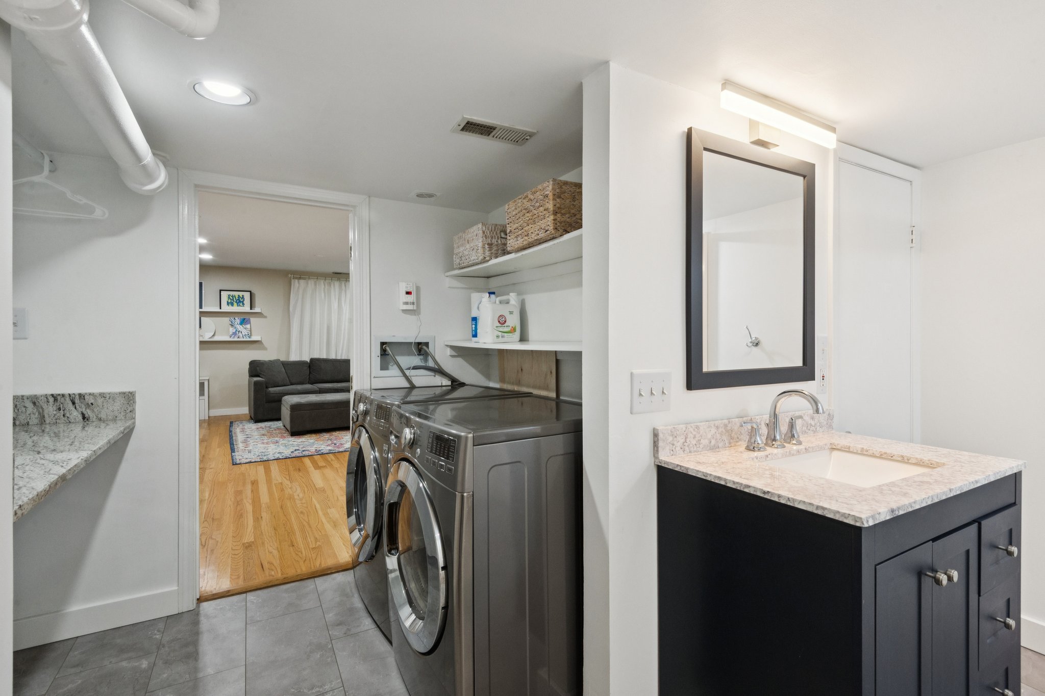 3315 N Racine Ave_028.jpg