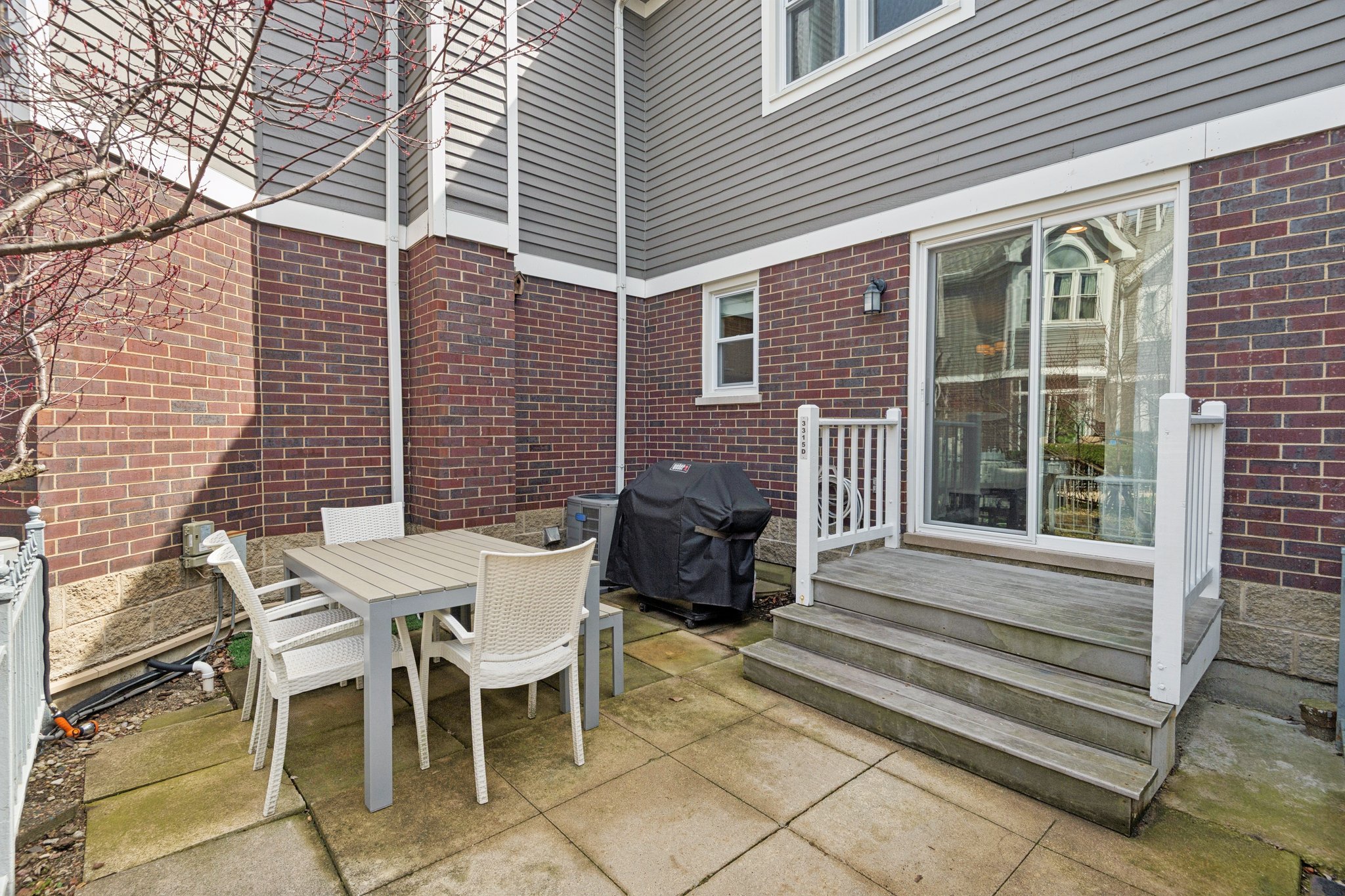 3315 N Racine Ave_030.jpg