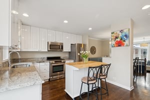 3315 N Racine Ave_007.jpg