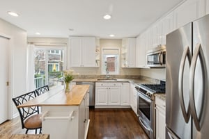 3315 N Racine Ave_008.jpg