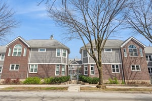 3315 N Racine Ave_035.jpg
