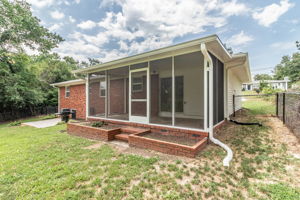 Screened-in Porch