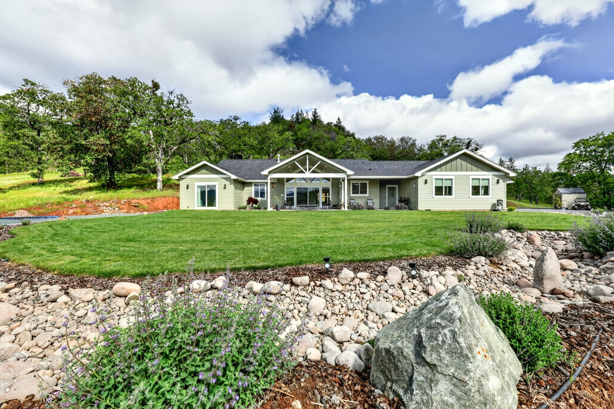  Photo 42