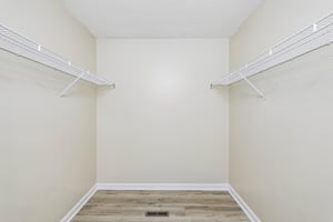 Mallard Dr-S1709-026.jpg