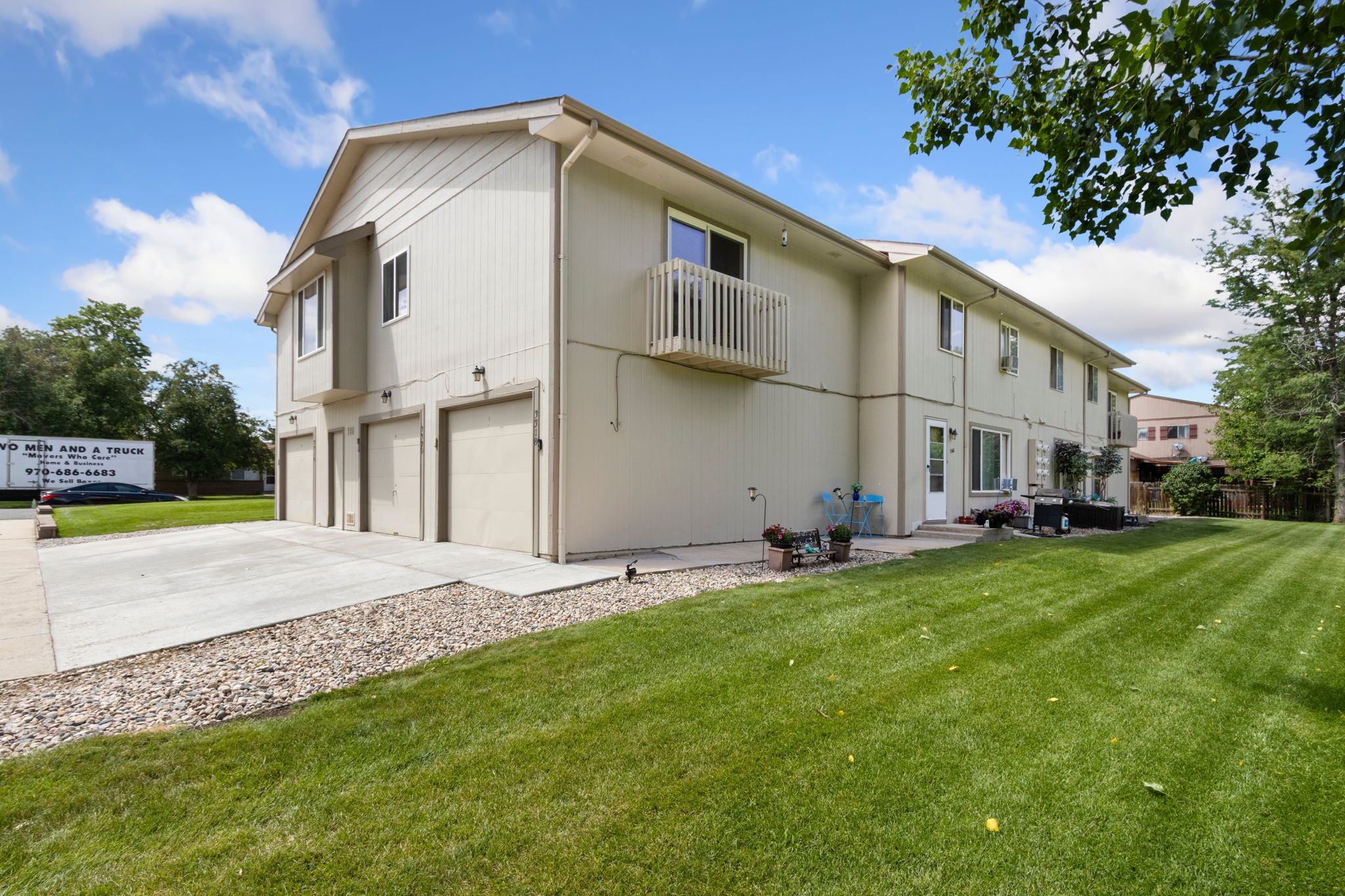 6 Plex Exterior