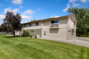 6 Plex Exterior