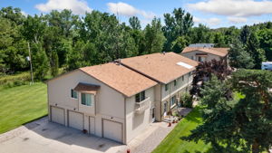 6 Plex Exterior