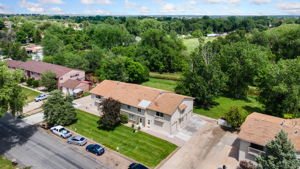6 Plex Exterior