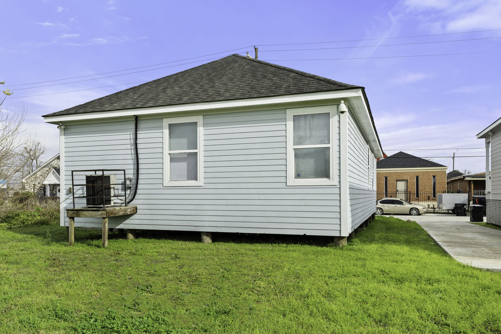  Photo 3