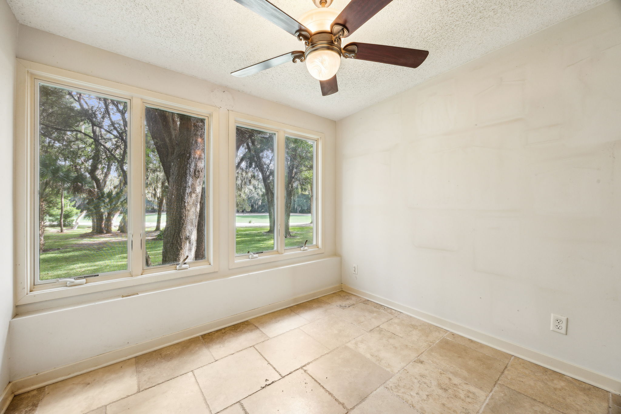 Extended Area in Primary Bedroom Perfect for Office or Sitting Room.