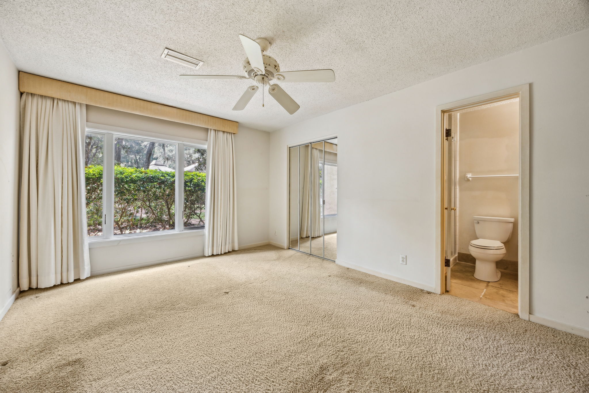 Access to Bathroom from Second Bedroom.