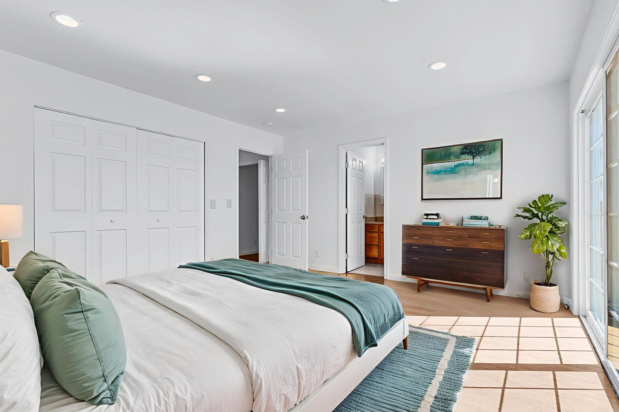 Upper Primary Suite Virtually Staged