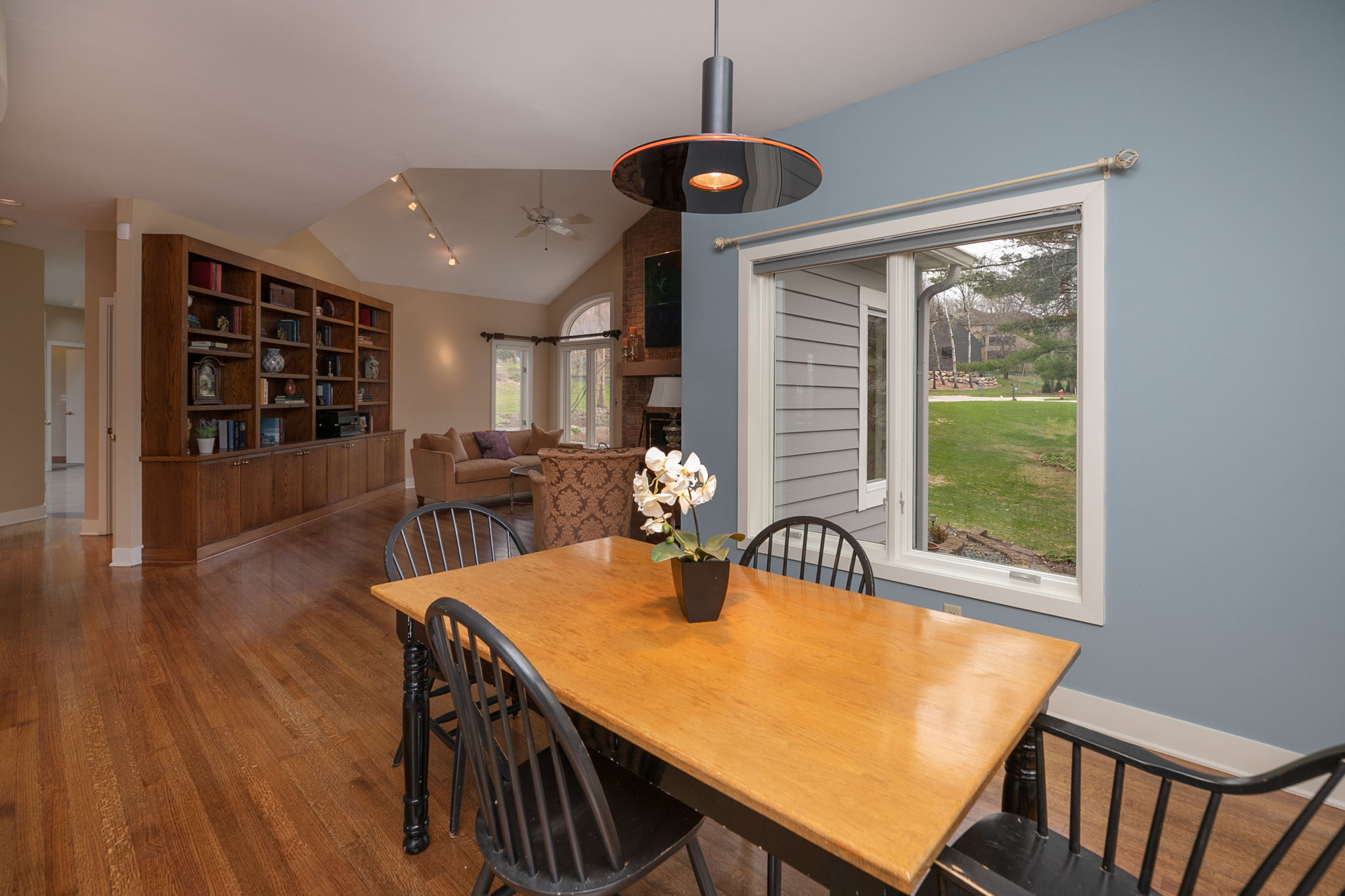 17-Breakfast Nook