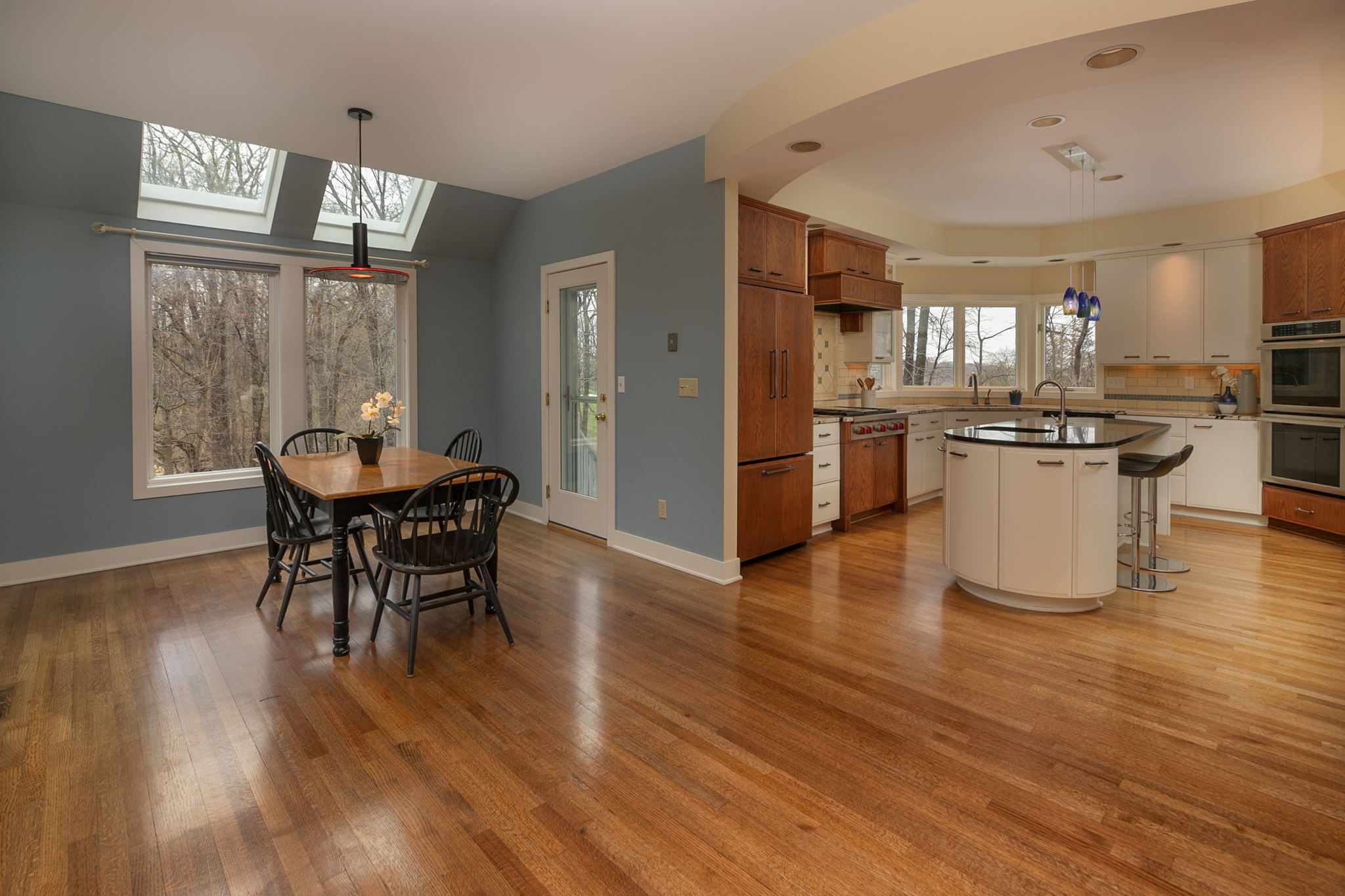 15-Breakfast Nook