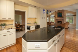 13-Kitchen