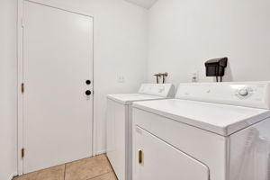  Photo 31