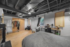  Photo 44
