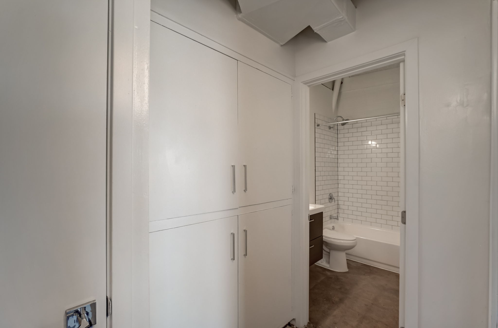  N 18th Ave 27-020
