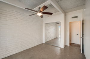  N 18th Ave 27-021