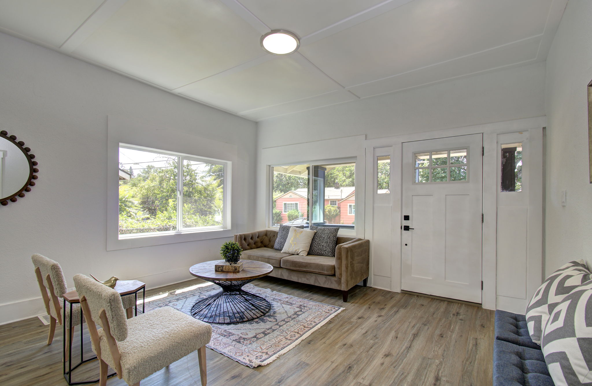 02 living room - entry