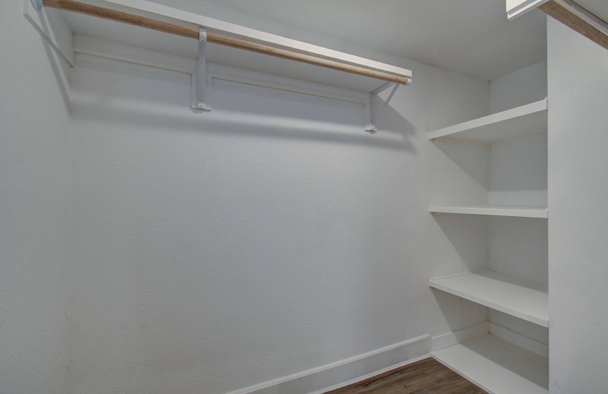 03 primary walk in closet