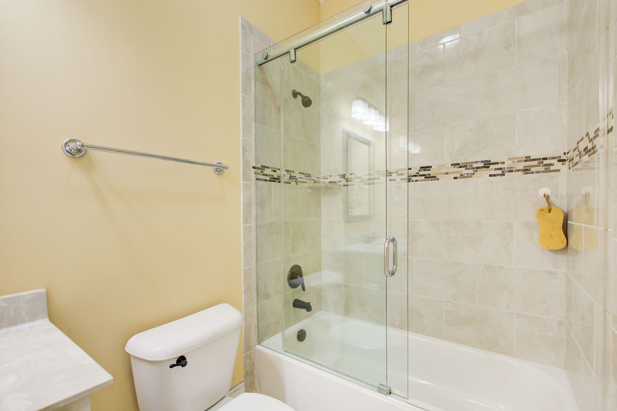 21 Ground Level Full Bath A