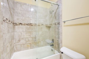 41 J&J Bath B Shower Detail