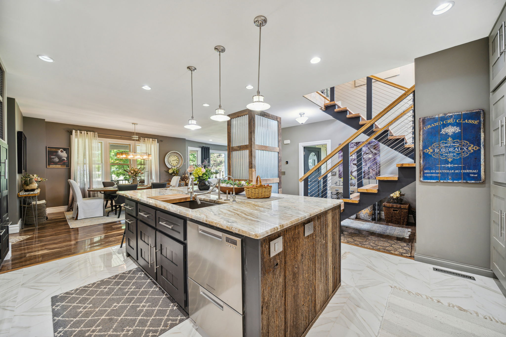16_Interior
