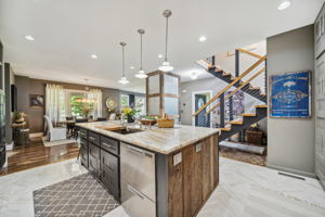 16_Interior