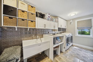 19_Interior