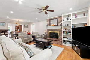  Photo 23