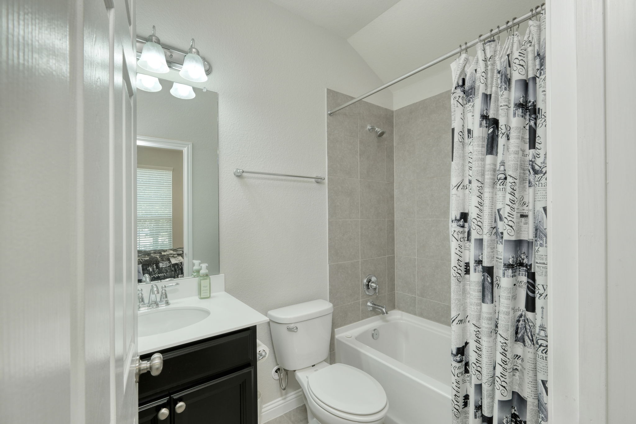 Private Bathroom for Bedroom 2