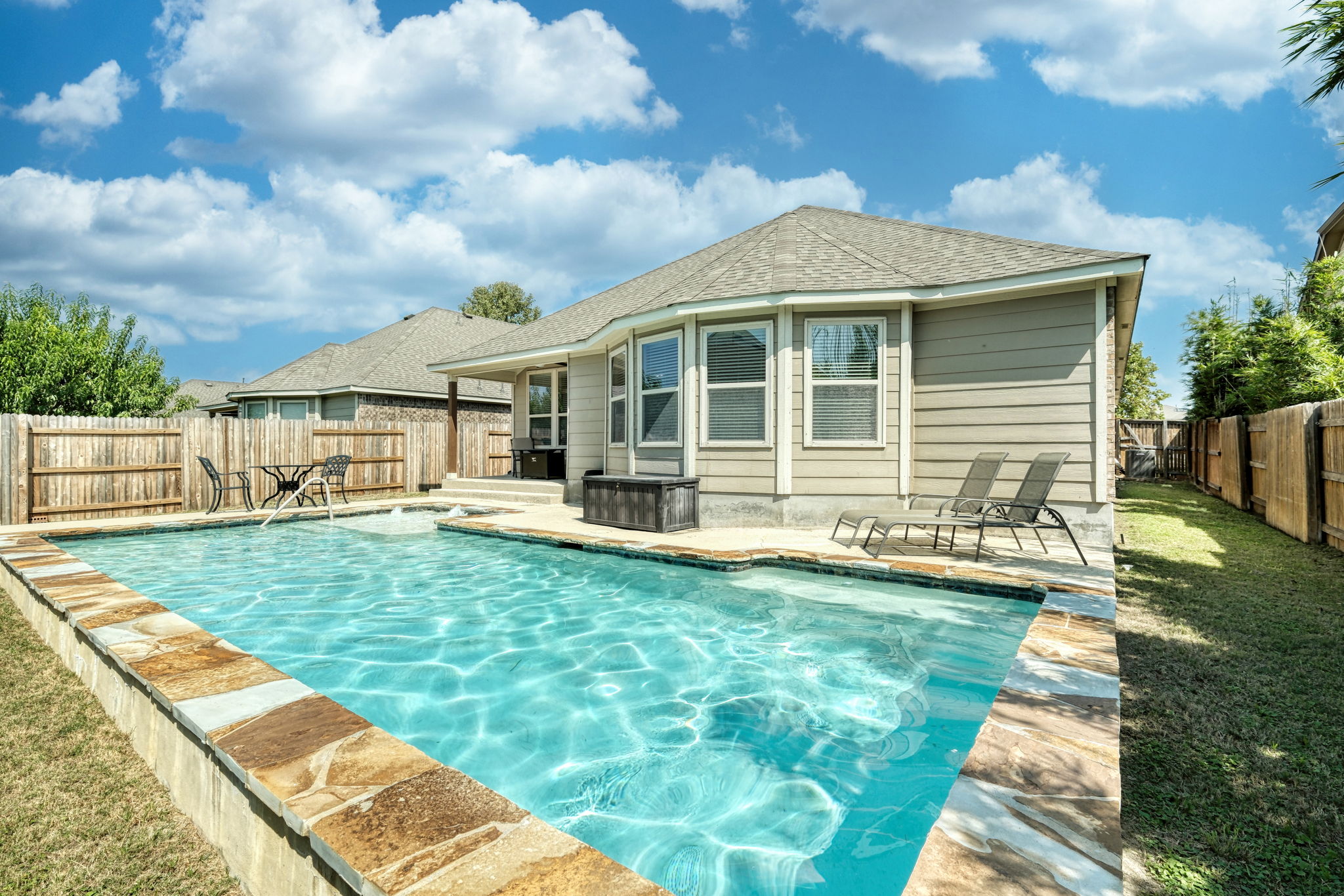 Back of House/Pool